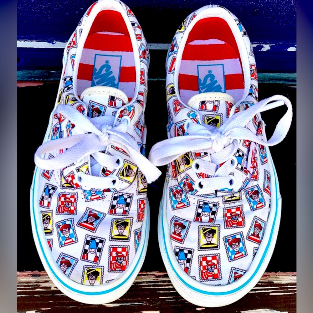Youth 13 EU 30.5 Limited Edition Where's Waldo VANS Sneakers